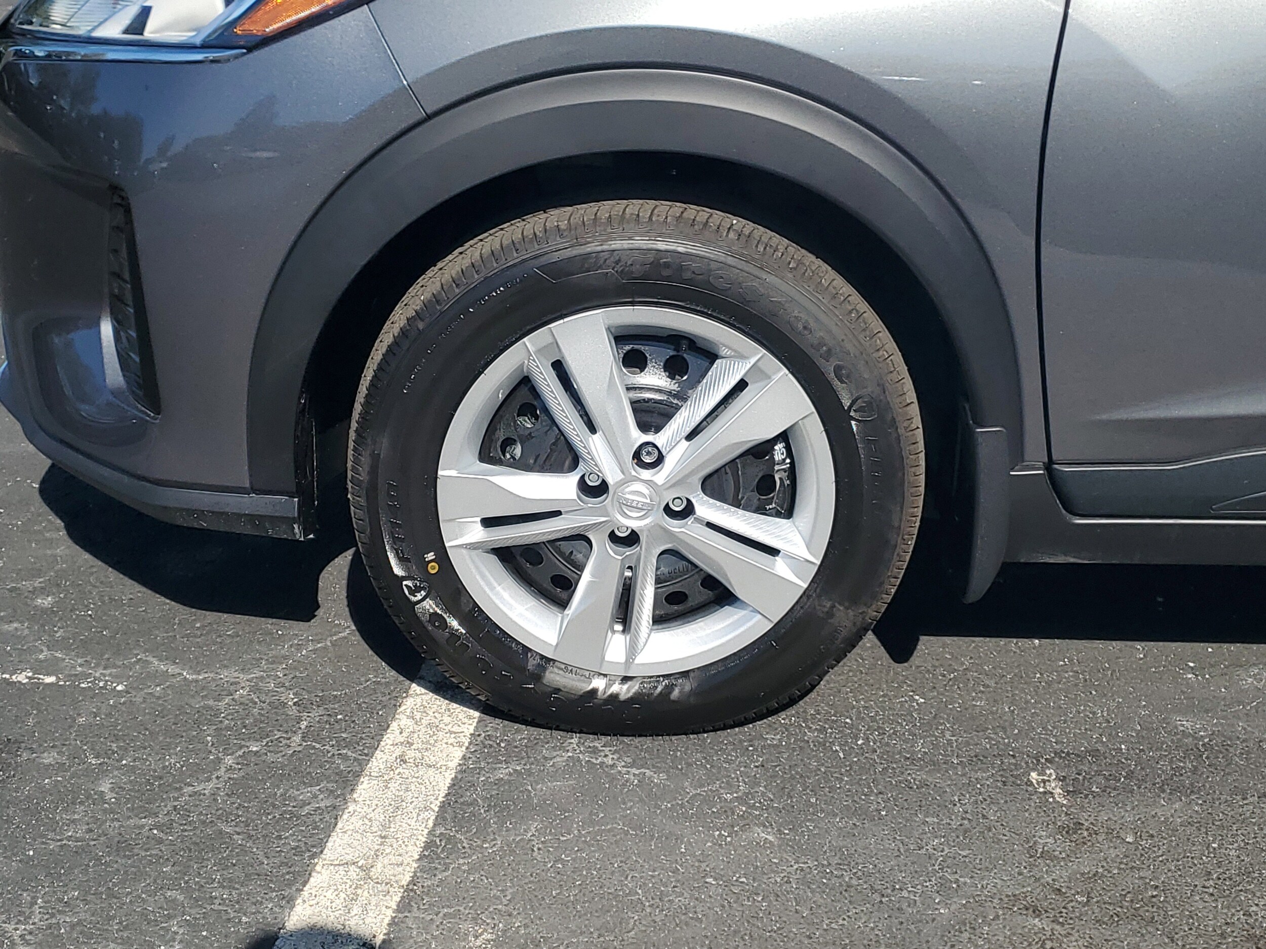 2025 Nissan Kicks Play S photo 4