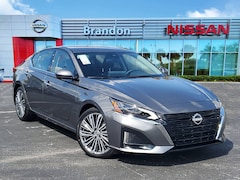 2025 Nissan Altima SL Sedan