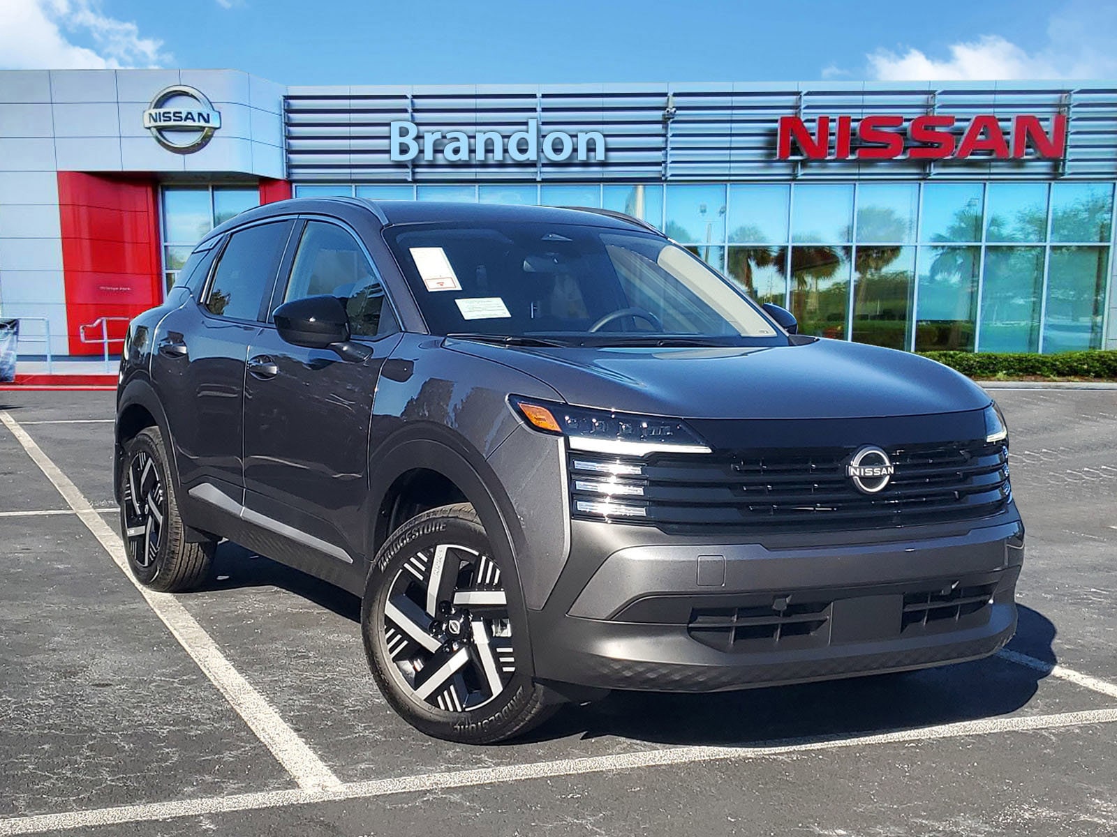 2026 Nissan KICKS SV's photo