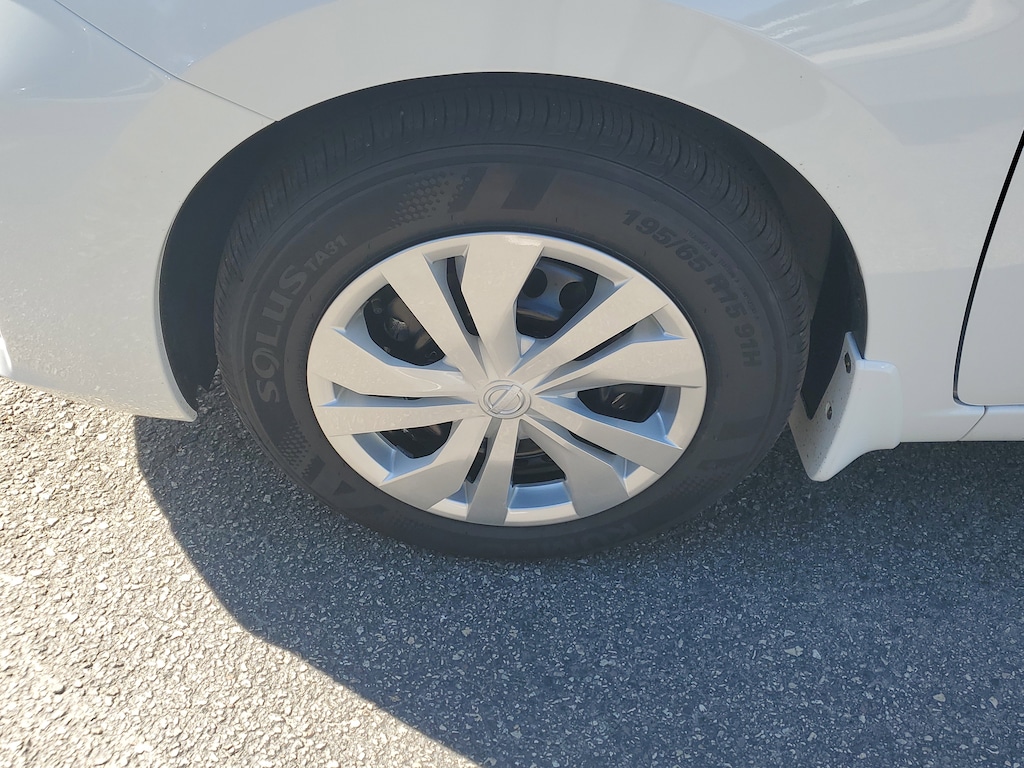 New 2025 Nissan Versa 1.6 S Sedan