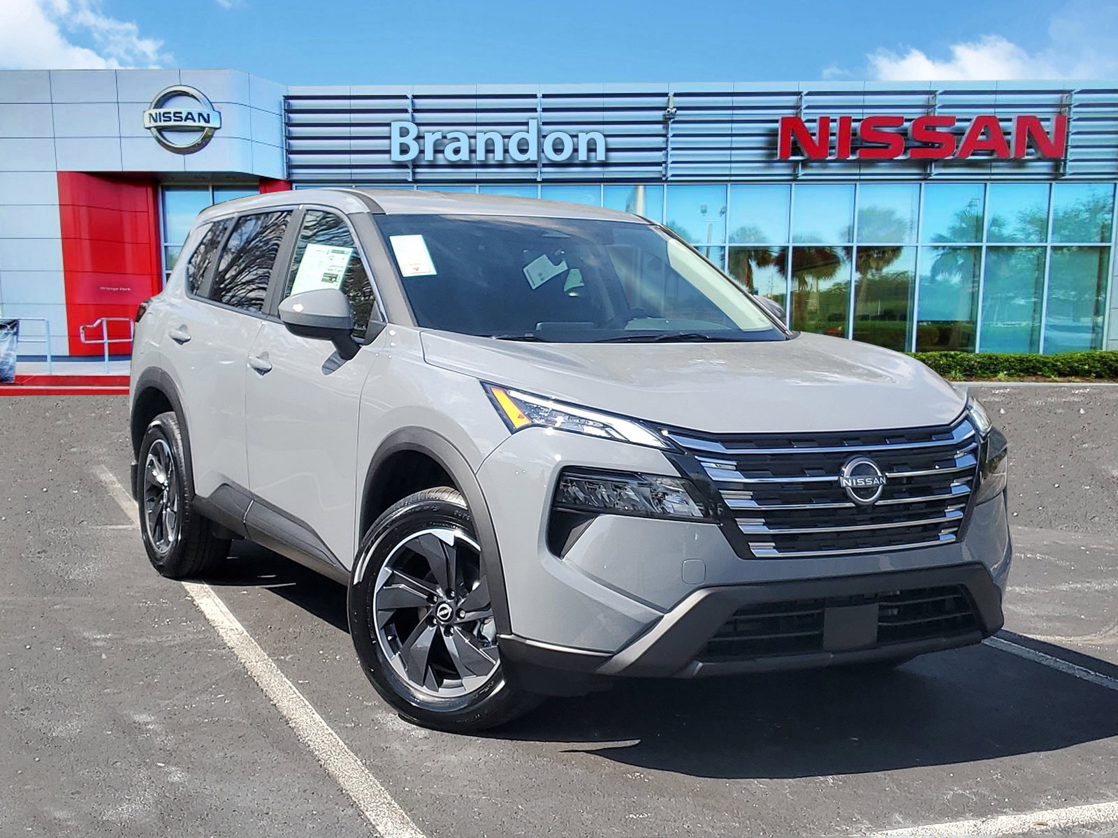 2026 Nissan Rogue SV's photo