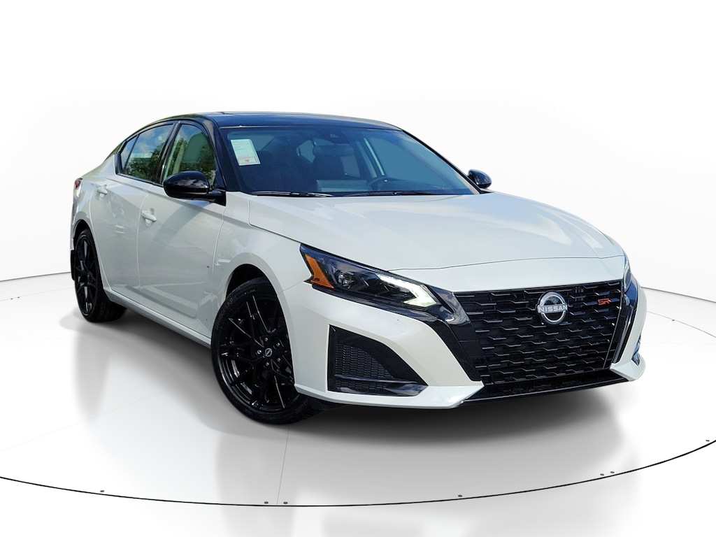 New 2026 Nissan Altima SR Sedan