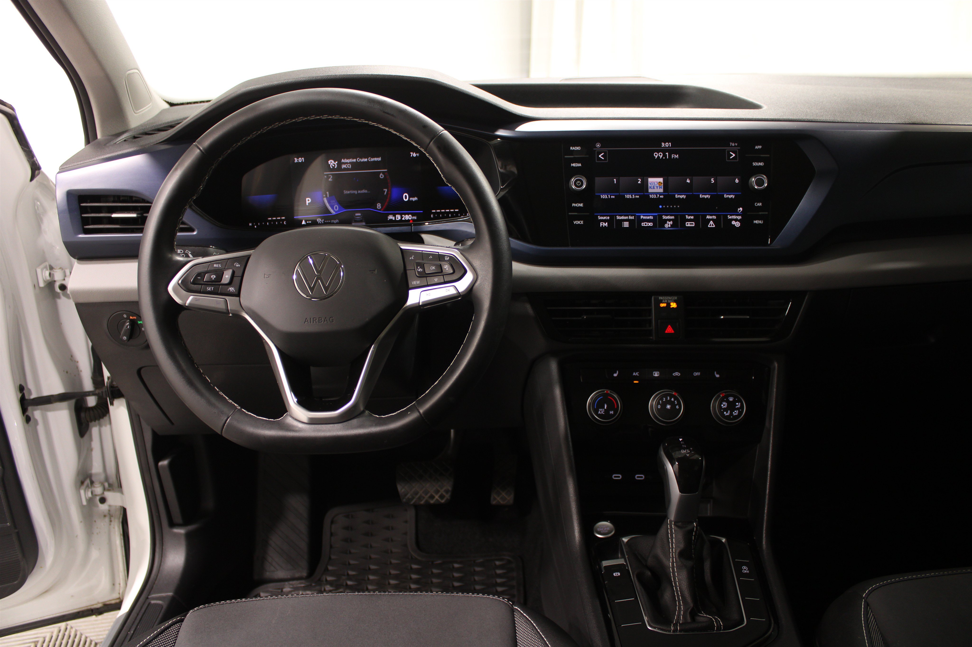 Used 2023 Volkswagen Taos 1.5T SE Sport Utility