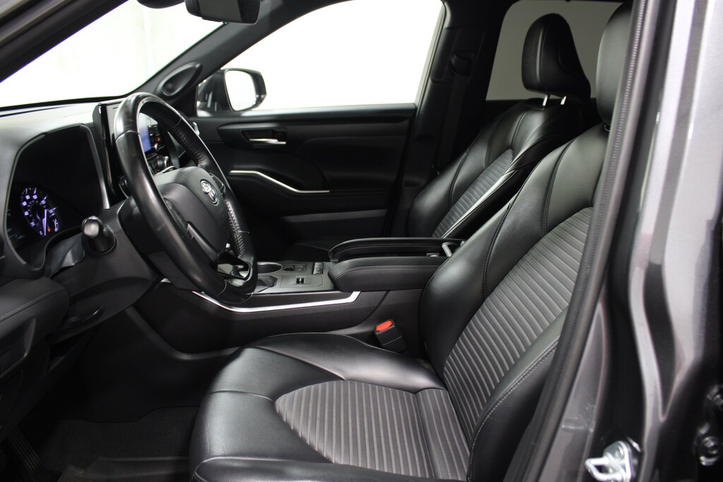 Used 2021 Toyota Highlander XSE Sport Utility