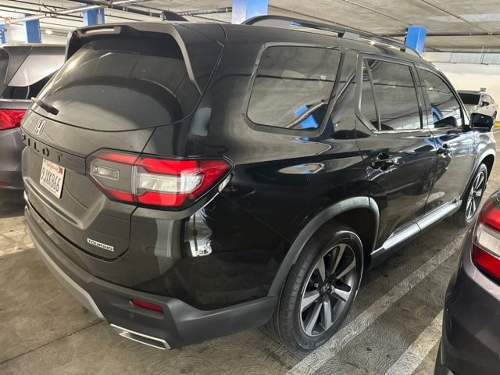 Used 2024 Honda Pilot Touring SUV