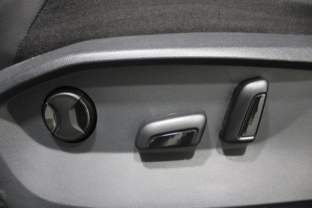 Used 2024 Volkswagen Tiguan 2.0T SE Sport Utility