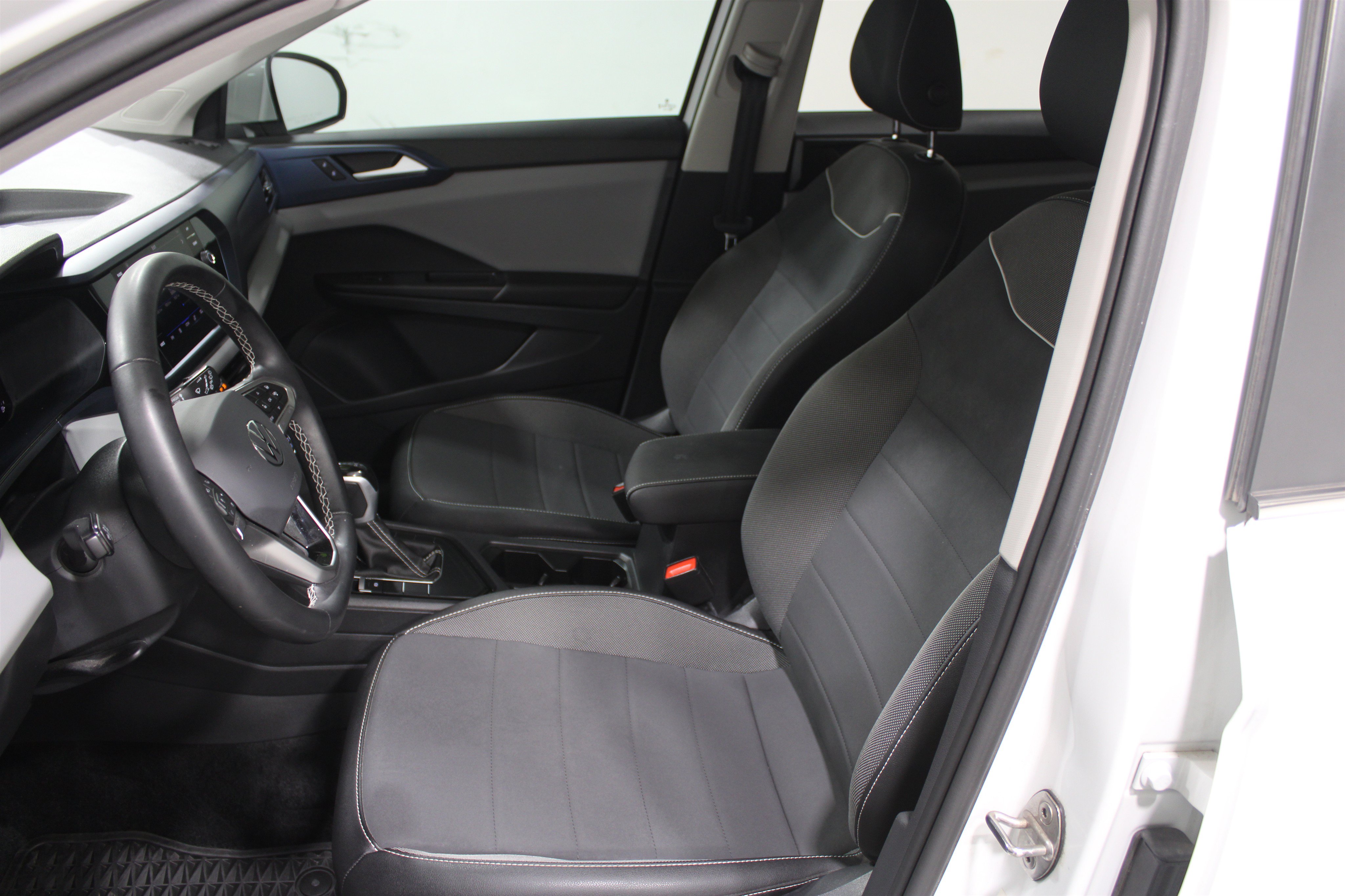 Used 2023 Volkswagen Taos 1.5T SE Sport Utility