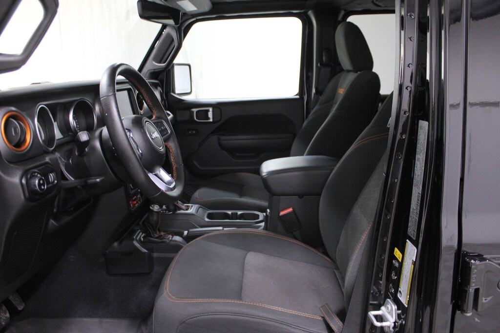 Used 2023 Jeep Gladiator Mojave Crew Cab Pickup