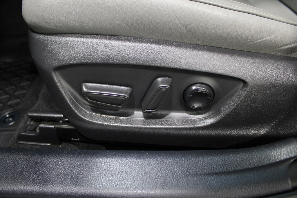 Used 2021 Toyota Avalon Hybrid Limited 4dr Car