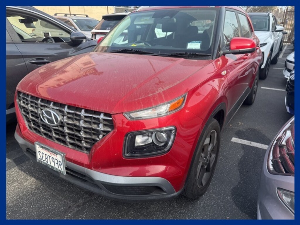 Used 2023 Hyundai Venue SEL SUV