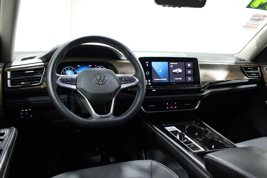Used 2024 Volkswagen Atlas 2.0T SE w/Technology Sport Utility
