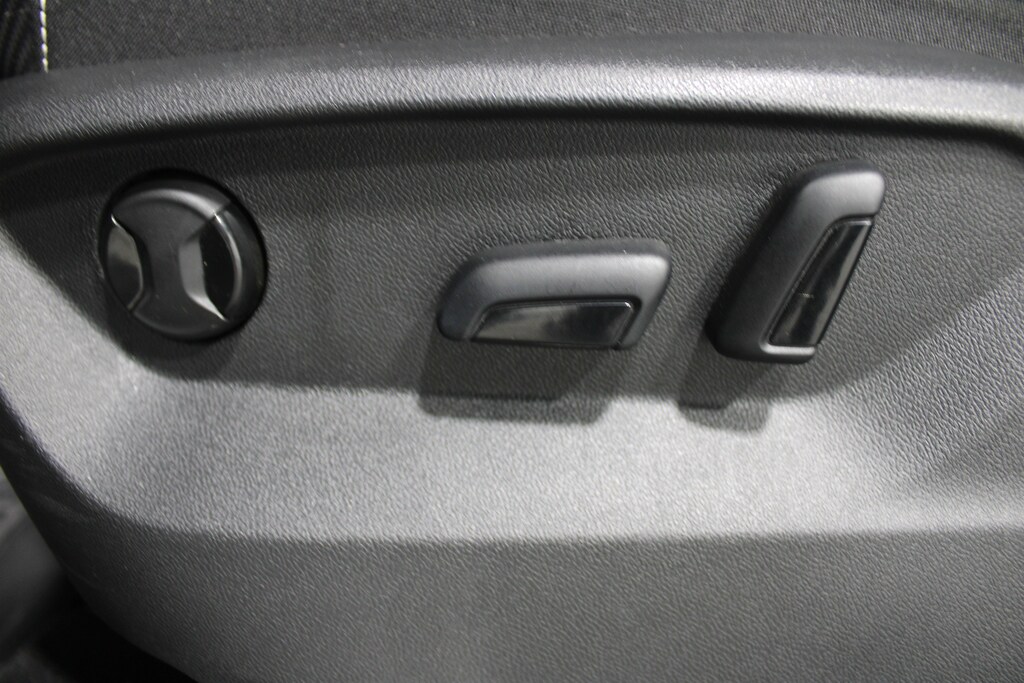 Used 2024 Volkswagen Atlas Cross Sport 2.0T SE w/Technology Sport Utility