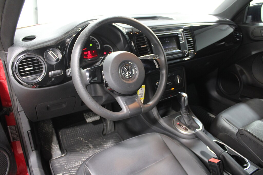 Used 2016 Volkswagen Beetle 1.8T Classic Hatchback