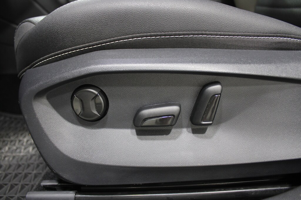 Used 2024 Volkswagen Taos 1.5T SEL Sport Utility