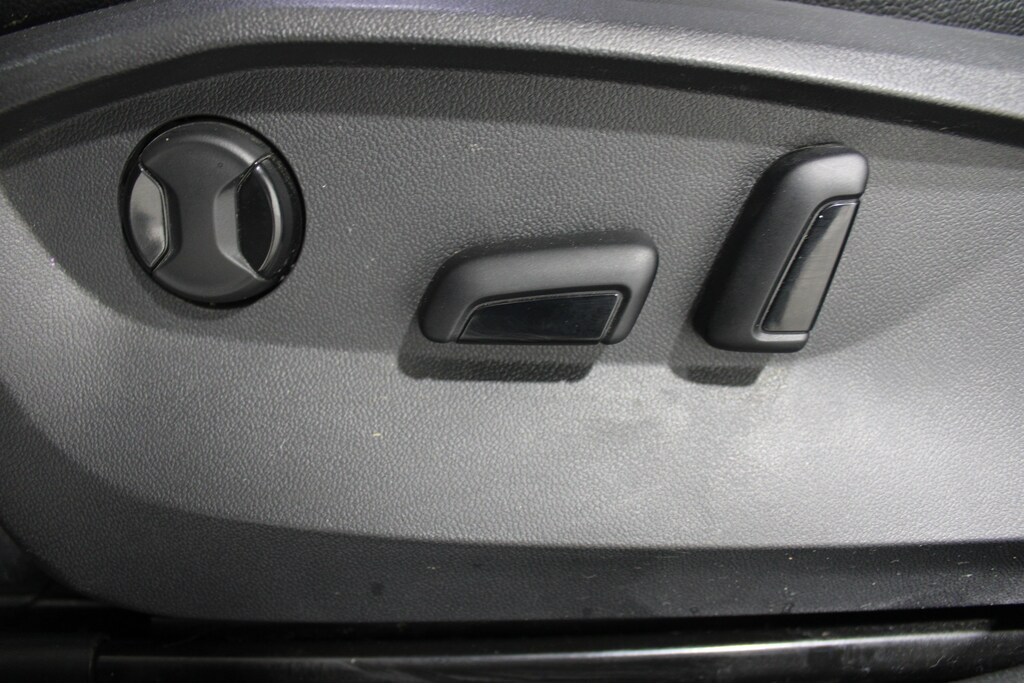 Used 2023 Volkswagen Taos 1.5T SE Sport Utility