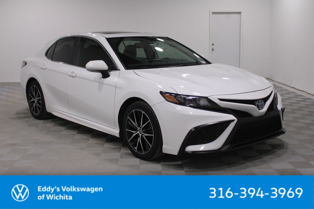 Used 2024 Toyota Camry Hybrid SE 4dr Car