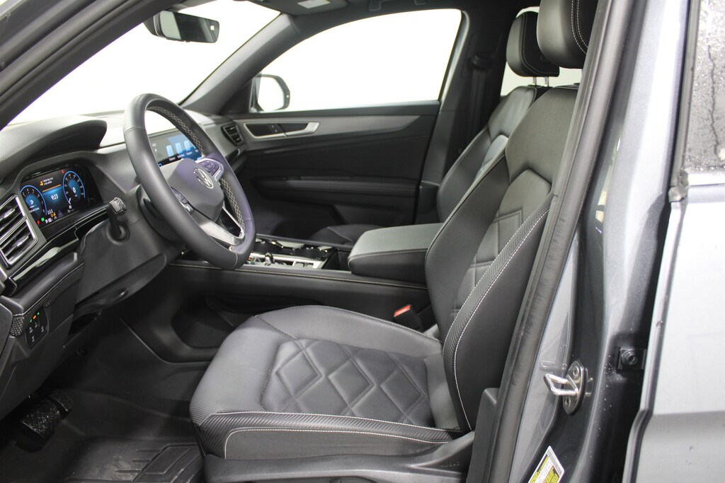 Used 2024 Volkswagen Atlas Cross Sport 2.0T SE w/Technology Sport Utility