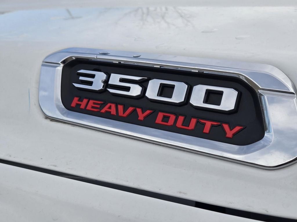 2026 RAM 3500 Chassis Tradesman - Photo 9