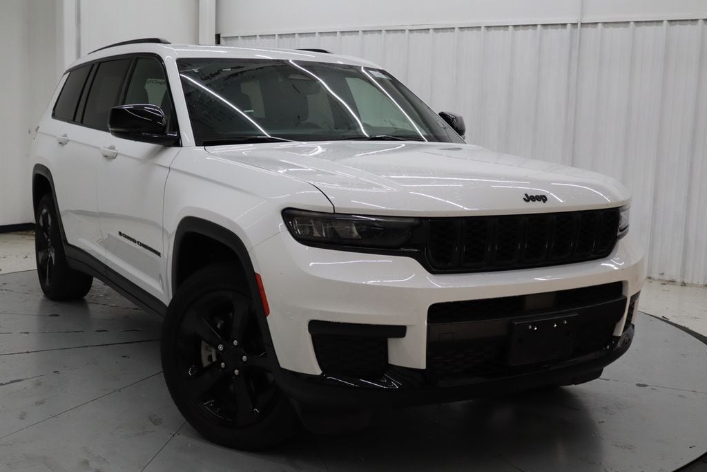 Used 2024 Jeep Grand Cherokee L Laredo