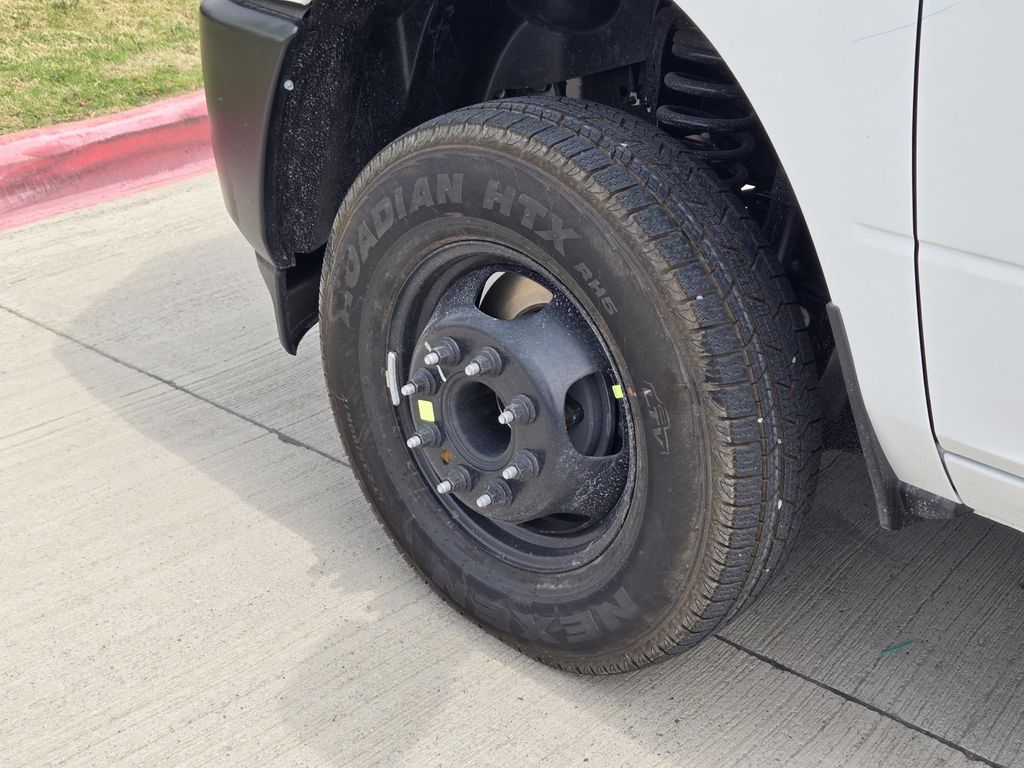 2026 RAM 3500 Chassis Tradesman - Photo 9