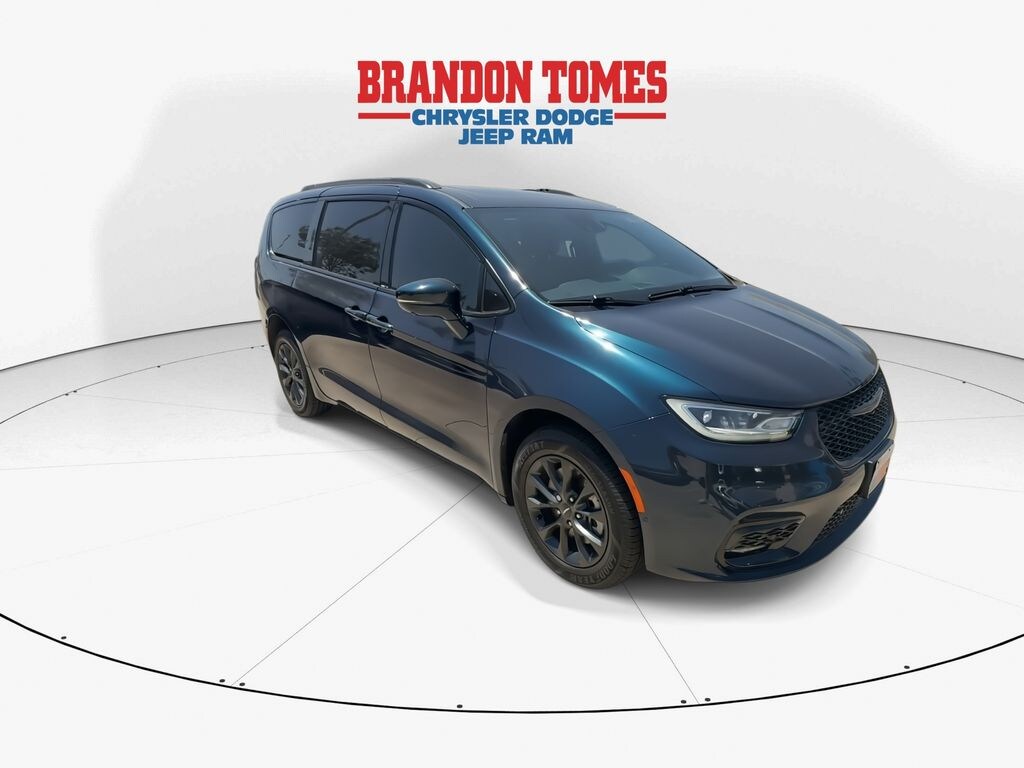 Used 2021 Chrysler Pacifica Limited Van Passenger Van
