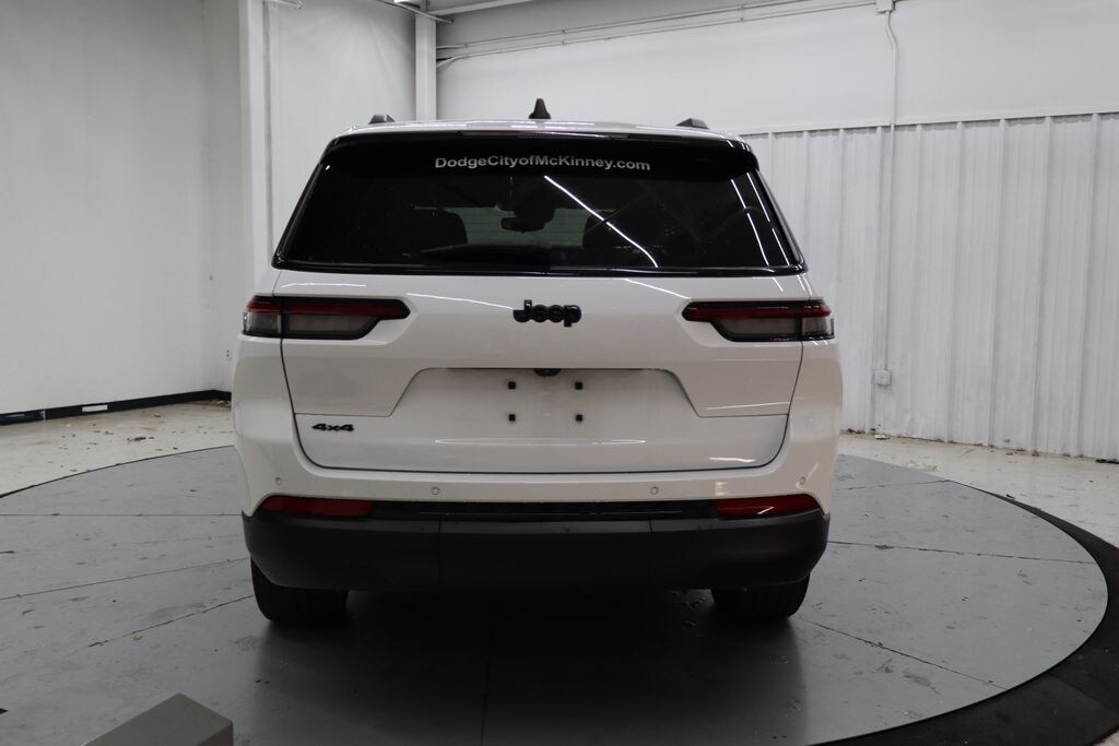 Used 2024 Jeep Grand Cherokee L Laredo SUV