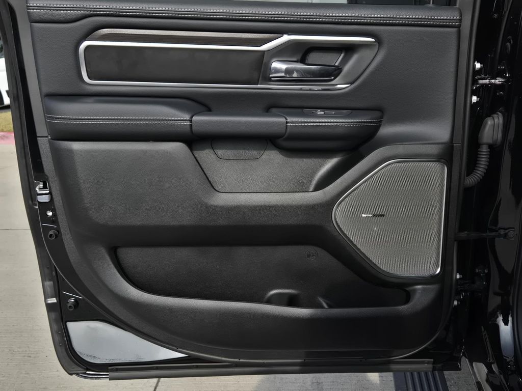 2026 RAM 1500 Laramie - Photo 12
