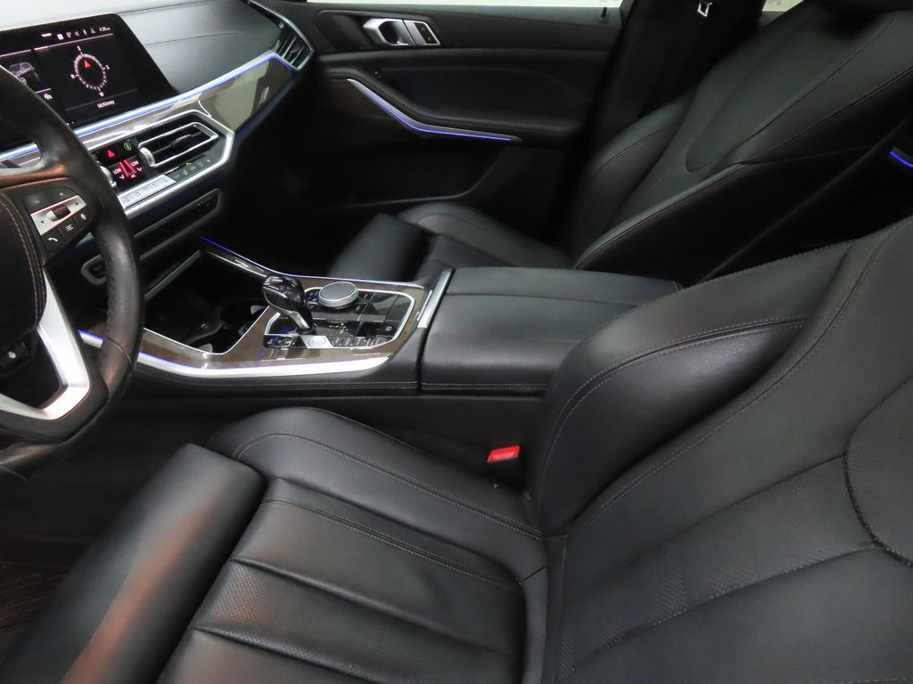 2021 BMW X5 40i - Photo 21