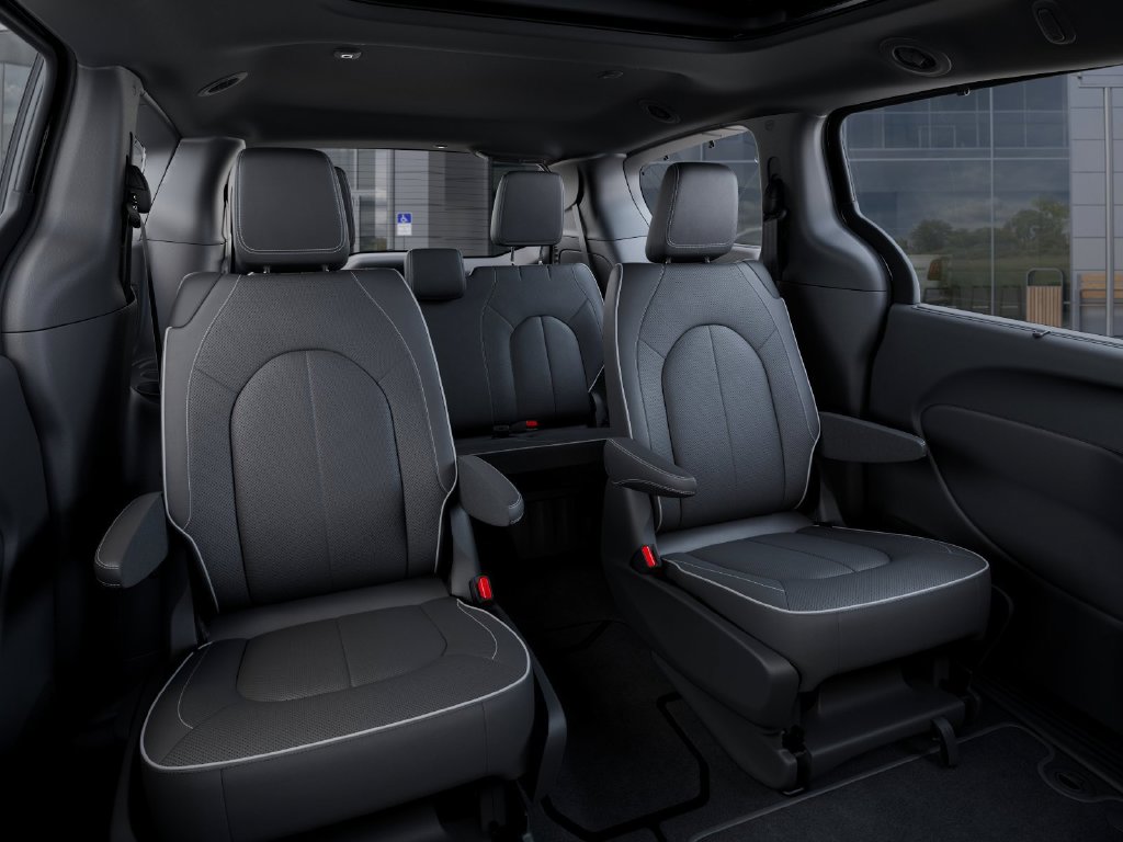 2026 Chrysler Pacifica Limited - Photo 15