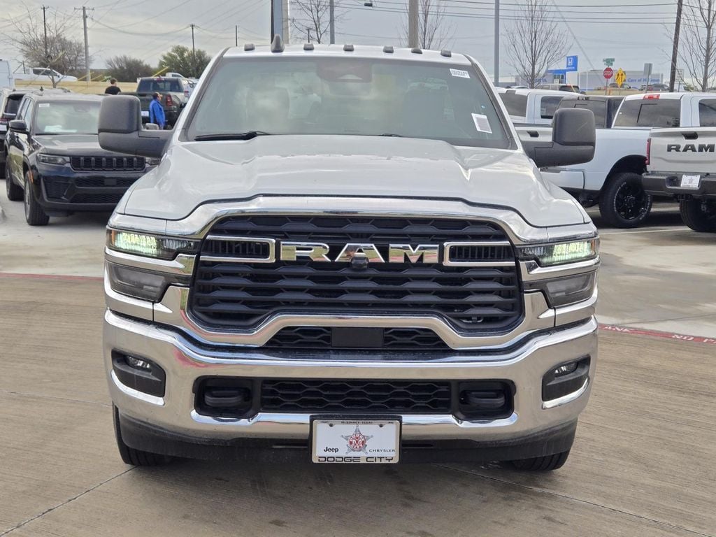 2026 RAM 3500 Chassis Tradesman - Photo 11