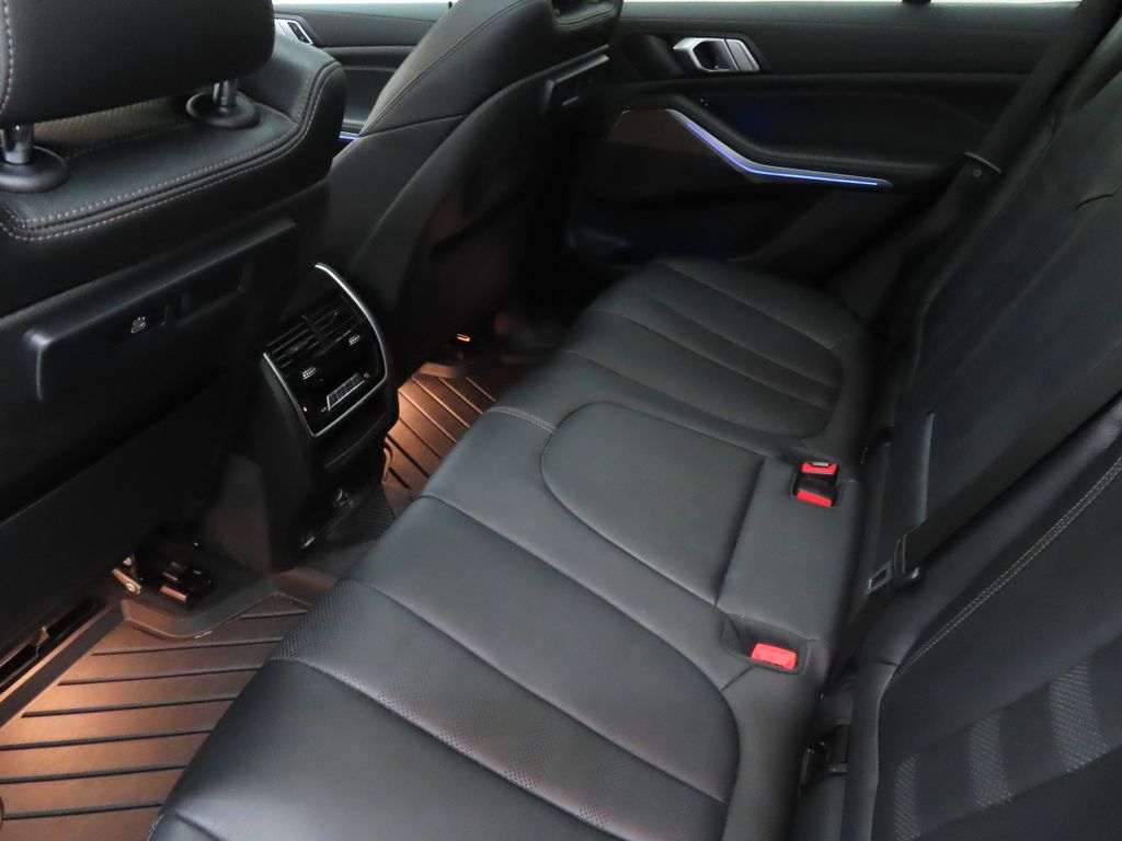 2021 BMW X5 40i - Photo 22