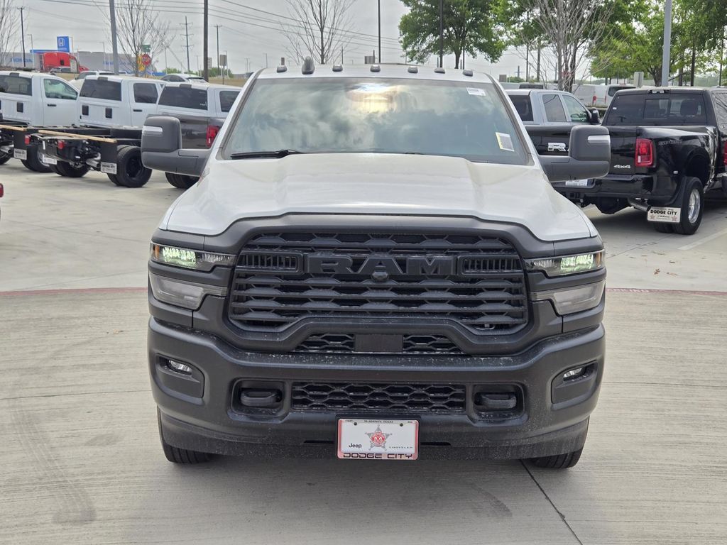 2026 RAM 3500 Chassis Tradesman - Photo 10