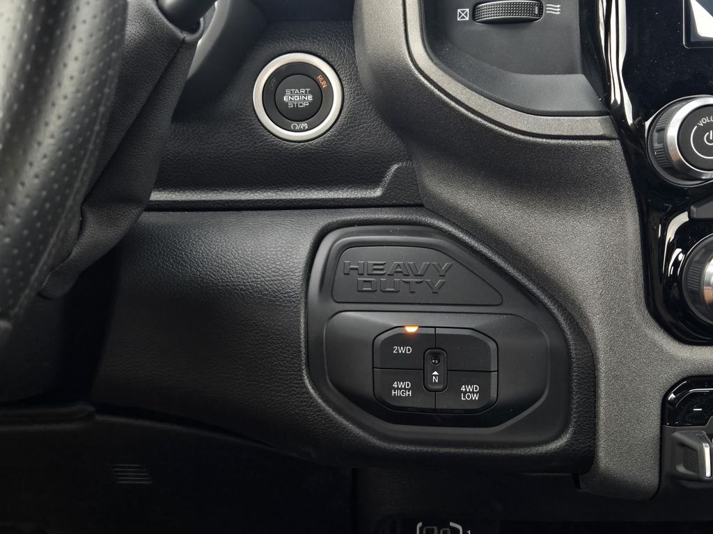2026 RAM 3500 Chassis Tradesman - Photo 19