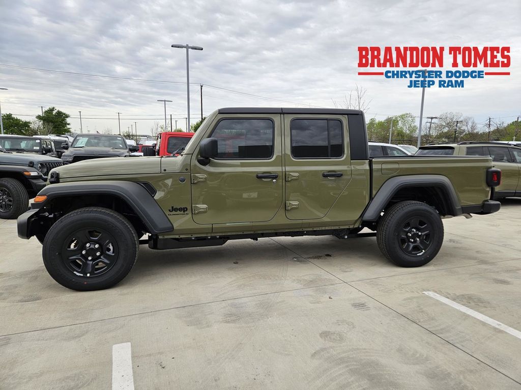 2026 Jeep Gladiator Sport Auto's photo
