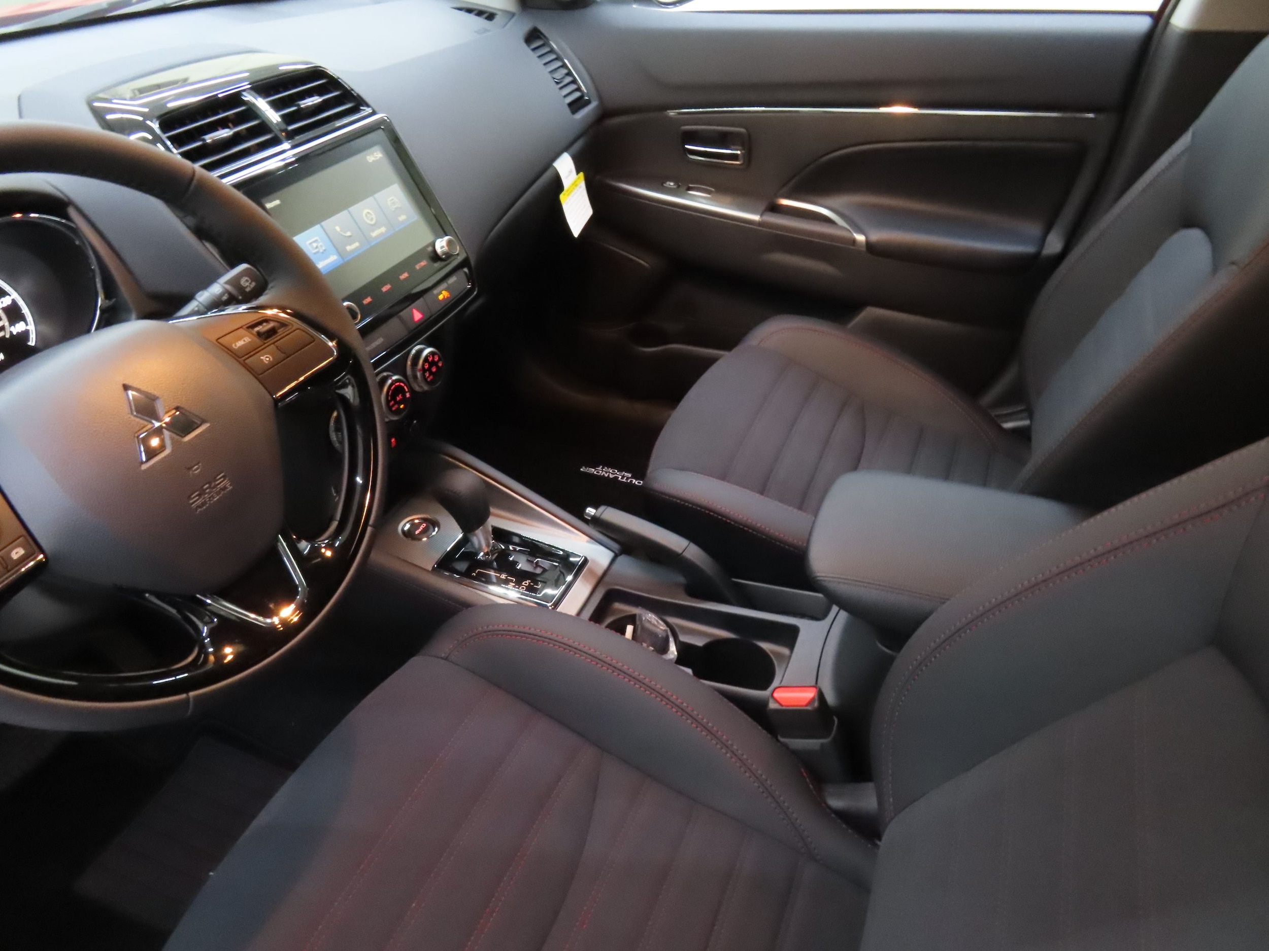 2025 Mitsubishi Outlander Sport SE - Photo 20