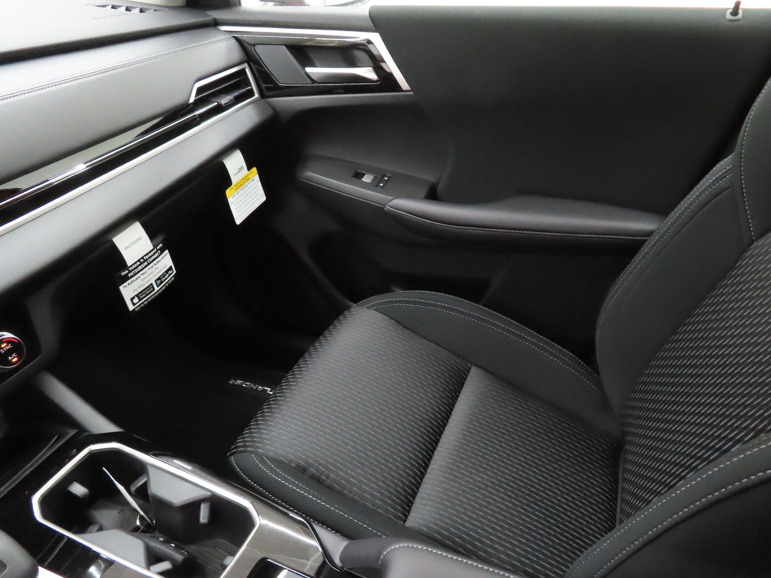 2026 Mitsubishi Outlander ES - Photo 20