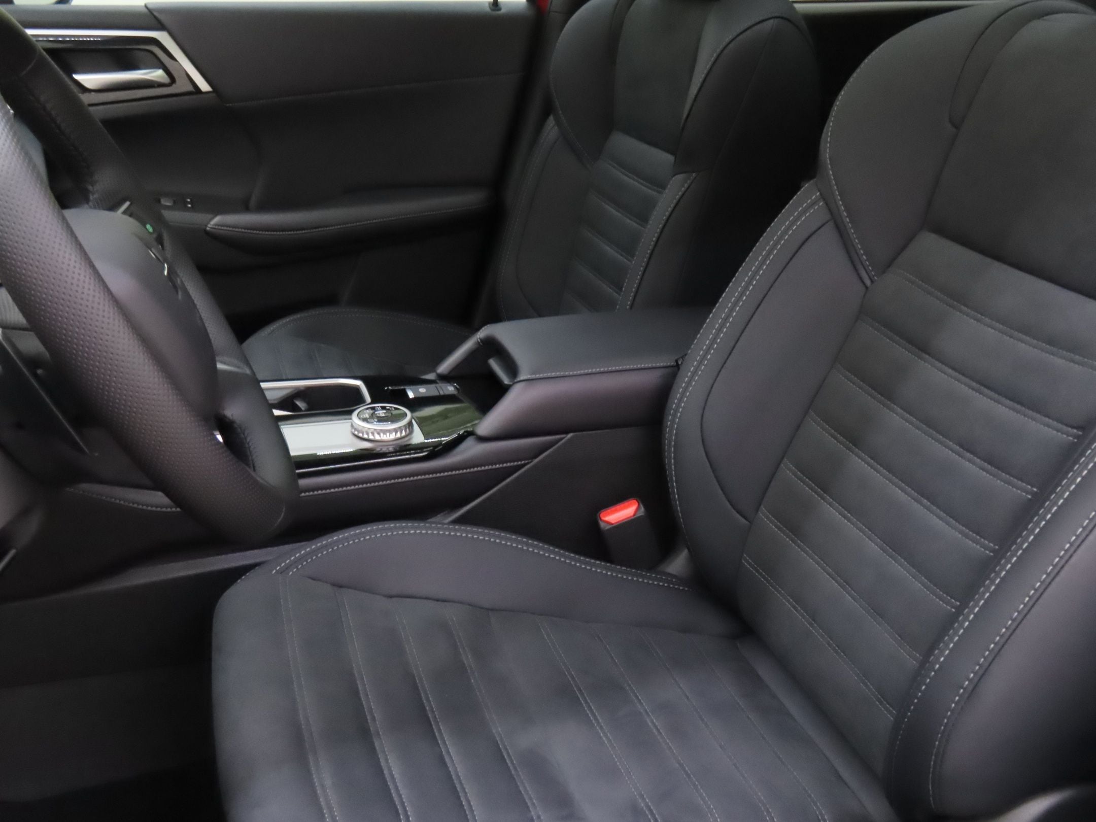 2025 Mitsubishi Outlander SE - Photo 11