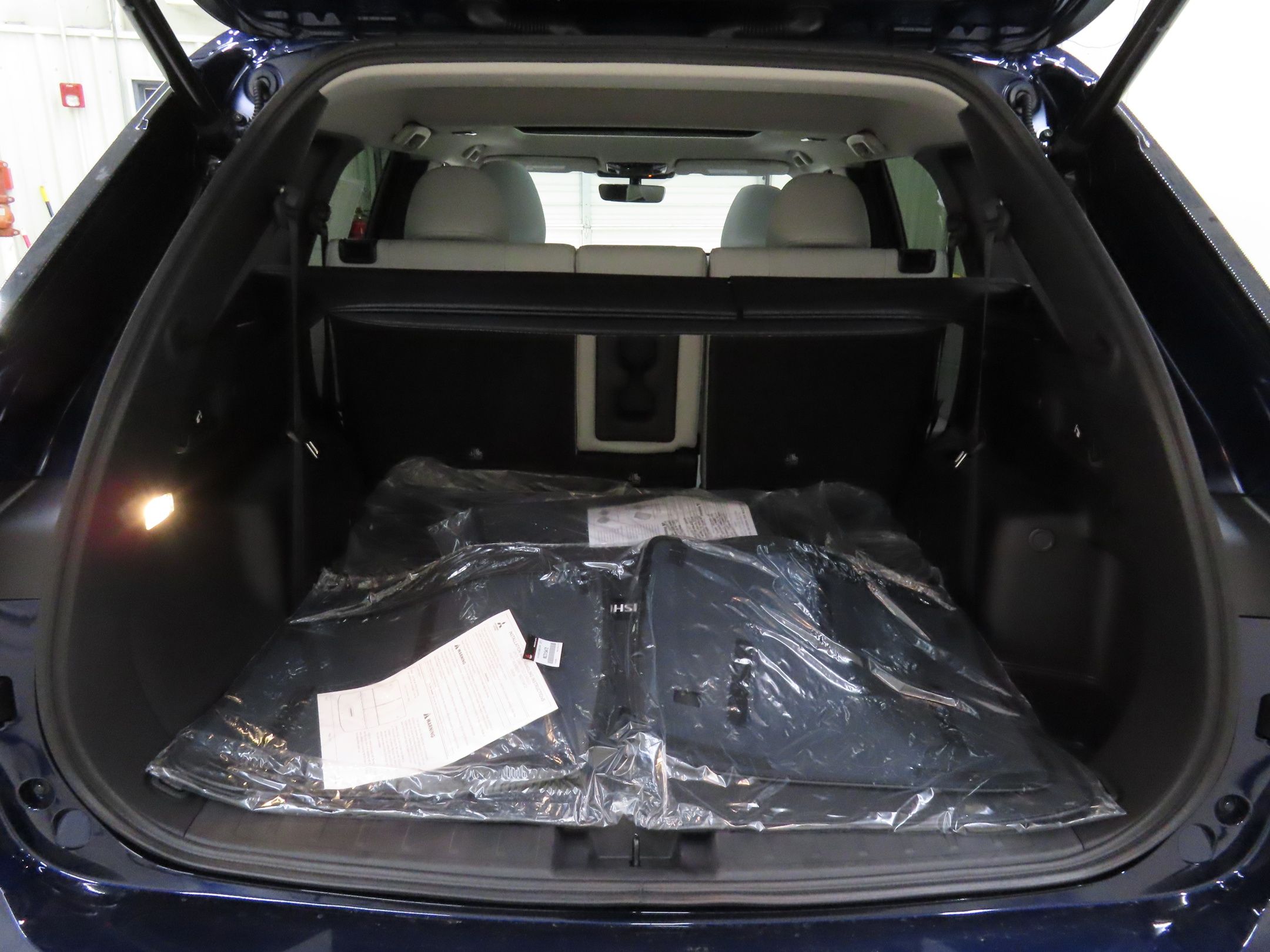 2025 Mitsubishi Outlander SE - Photo 24