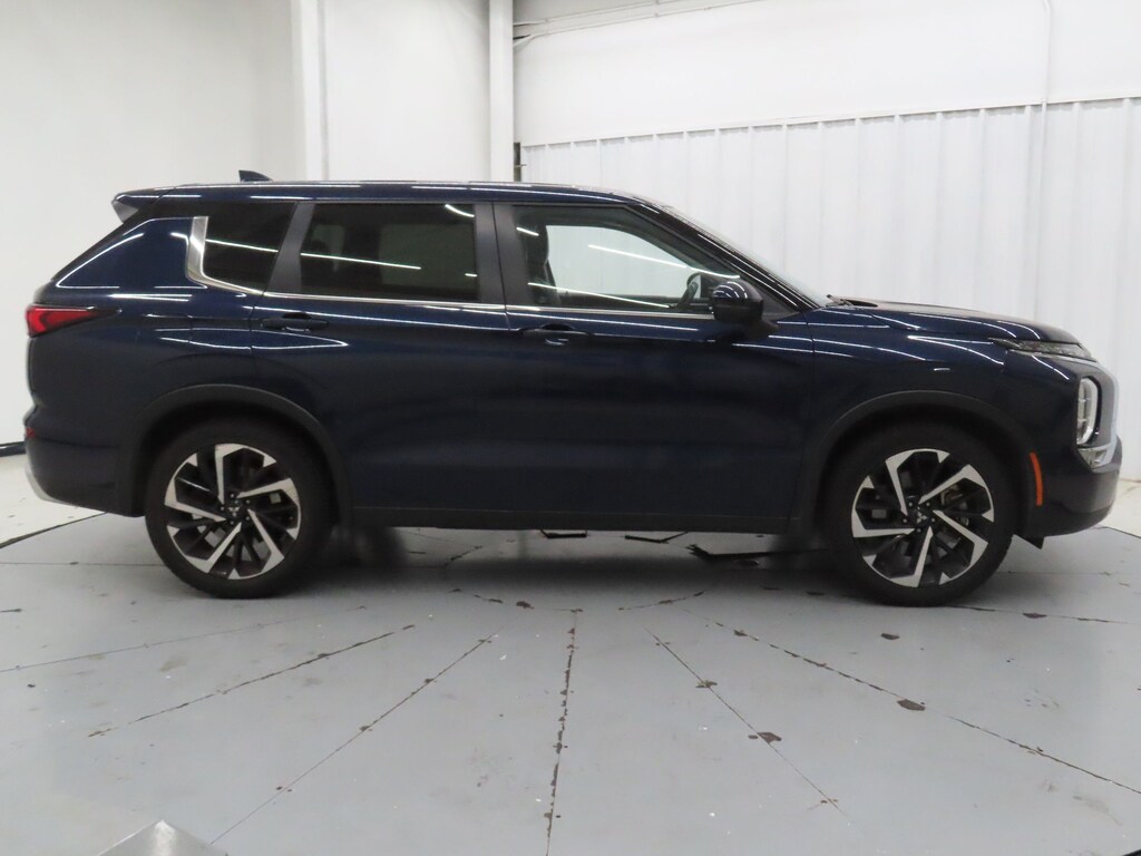 Used 2024 Mitsubishi Outlander SE SUV