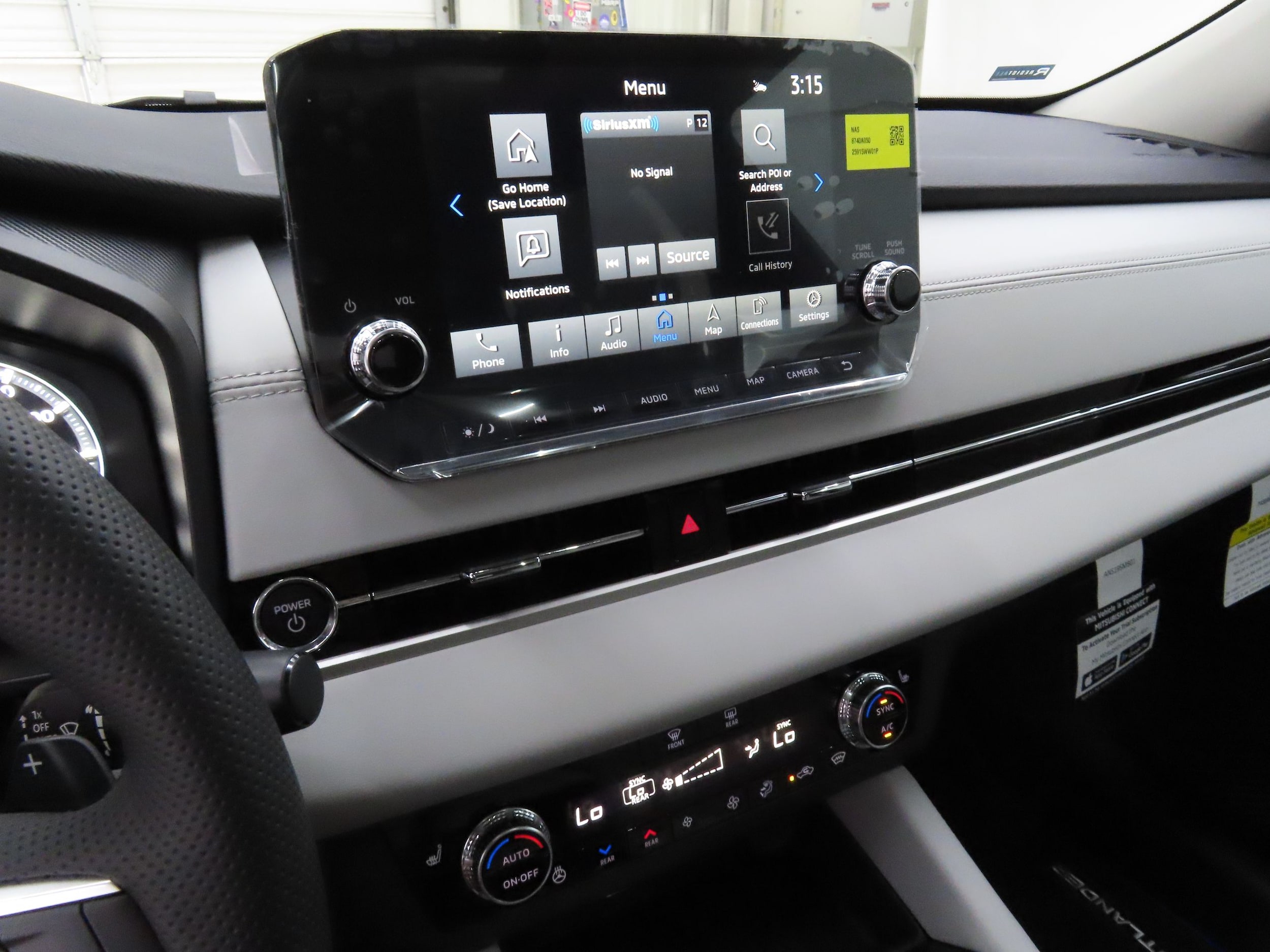 2025 Mitsubishi Outlander Plug-in Hybrid SEL - Photo 17