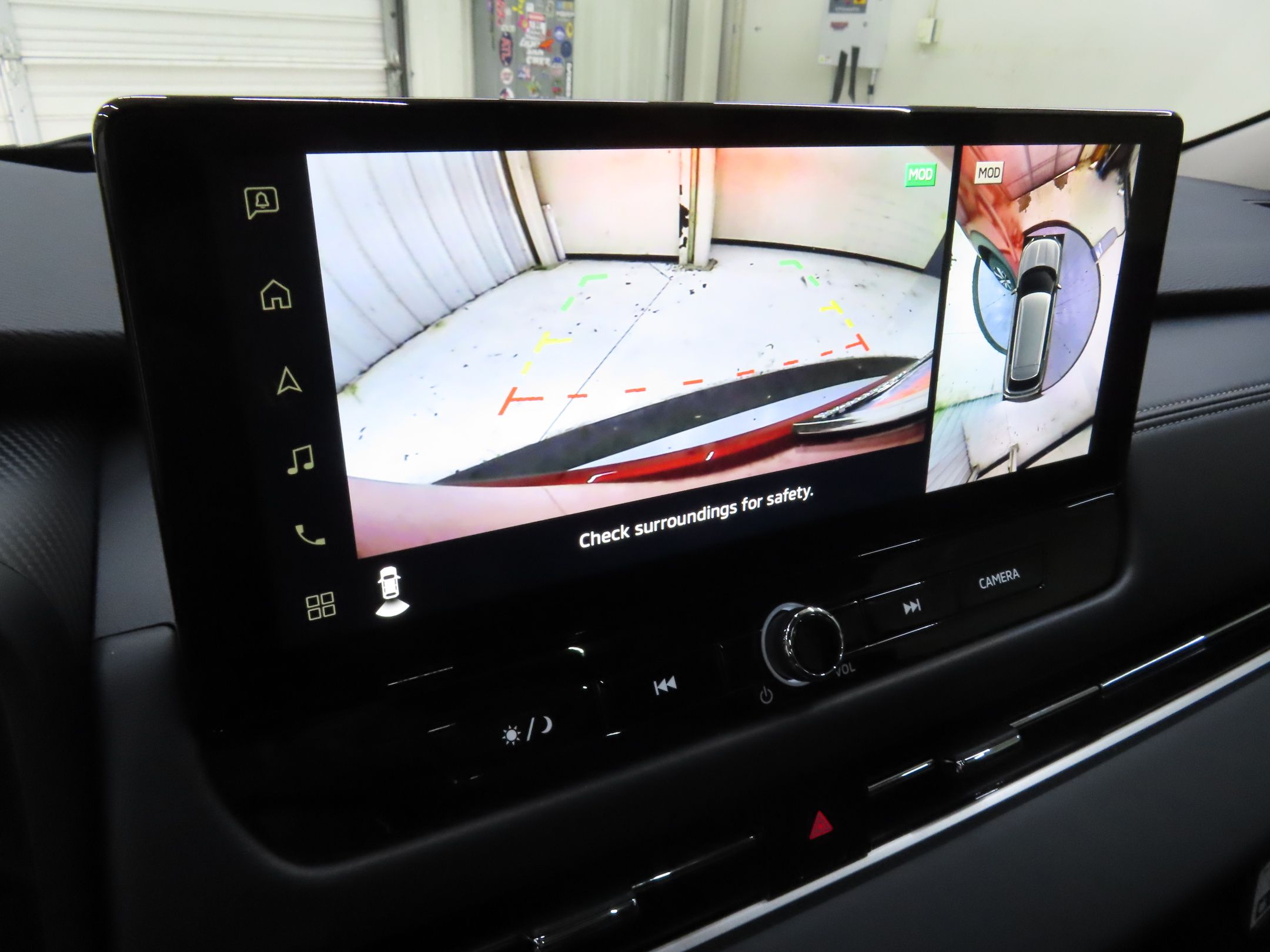 2025 Mitsubishi Outlander SE - Photo 18