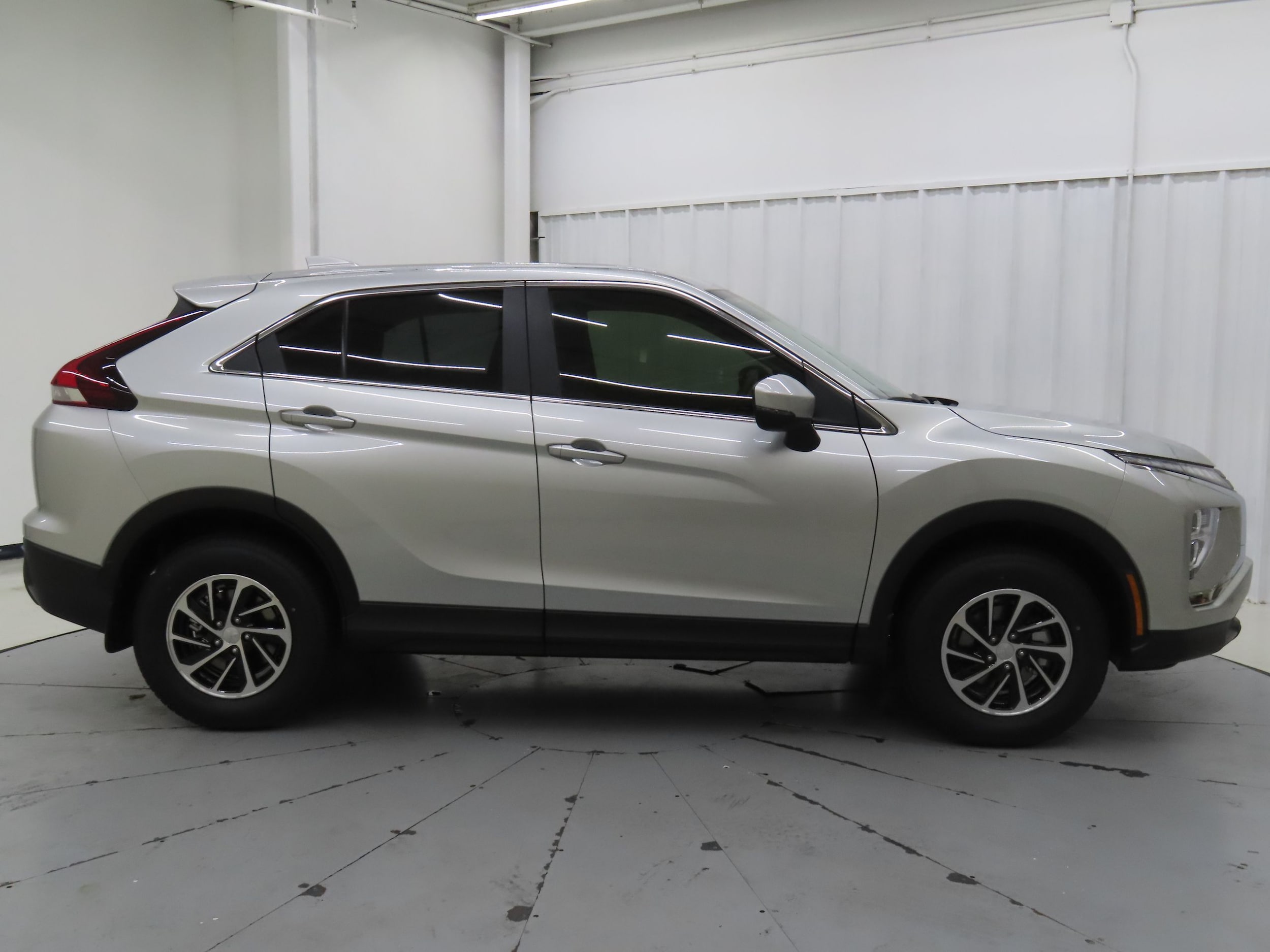 2026 Mitsubishi Eclipse Cross ES - Photo 2