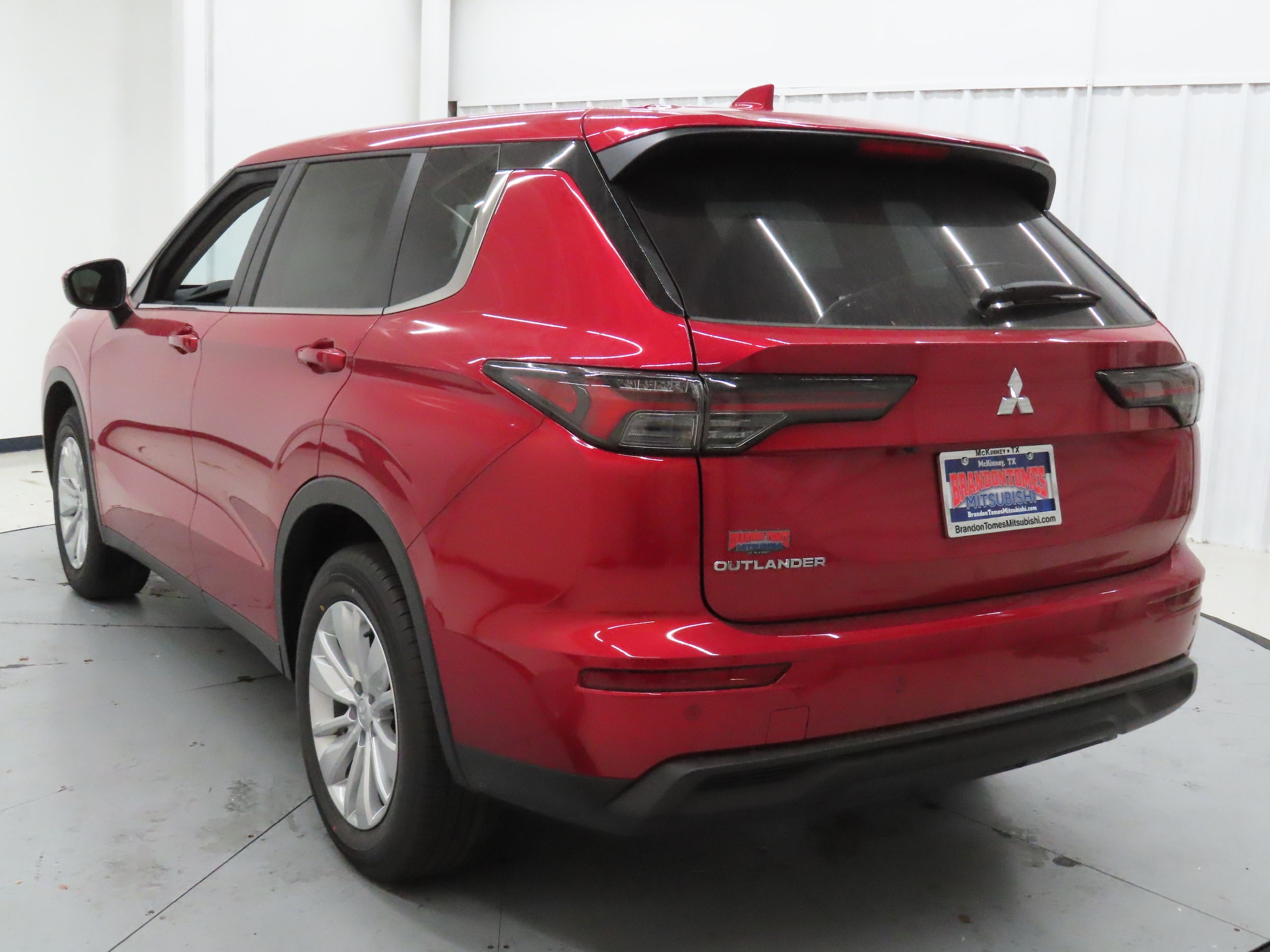 2026 Mitsubishi Outlander ES - Photo 6