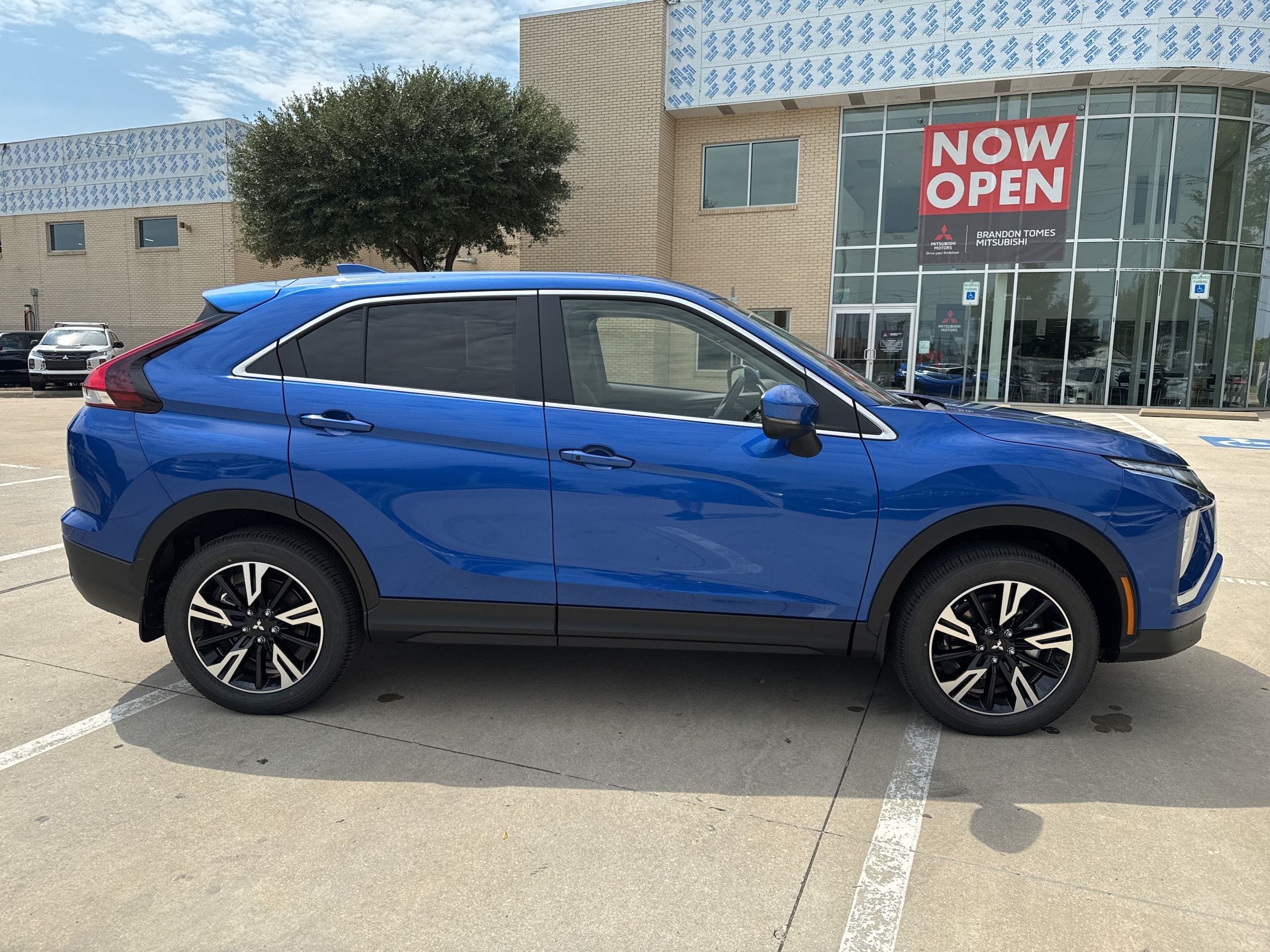 2026 Mitsubishi Eclipse Cross SE - Photo 2