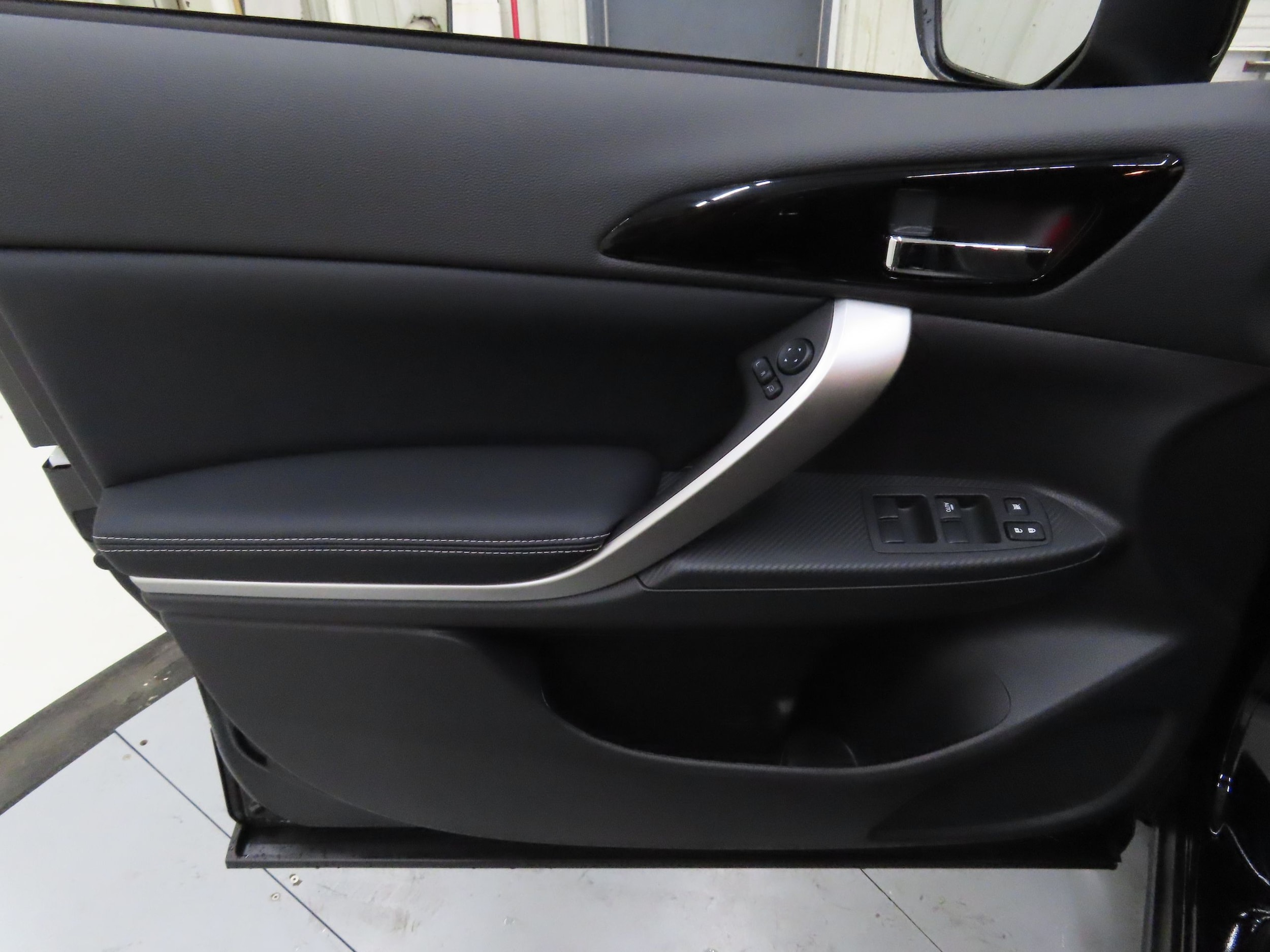 2026 Mitsubishi Eclipse Cross SE - Photo 10