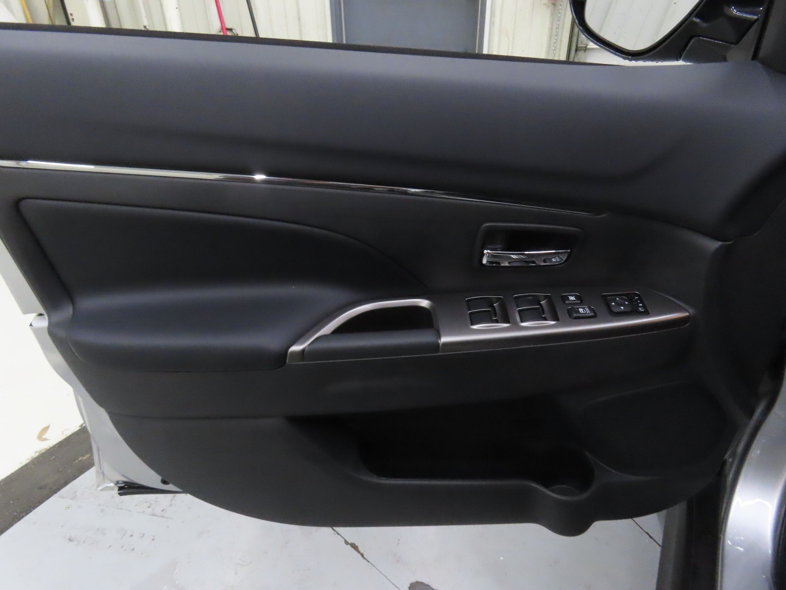 2025 Mitsubishi Outlander Sport SE - Photo 10