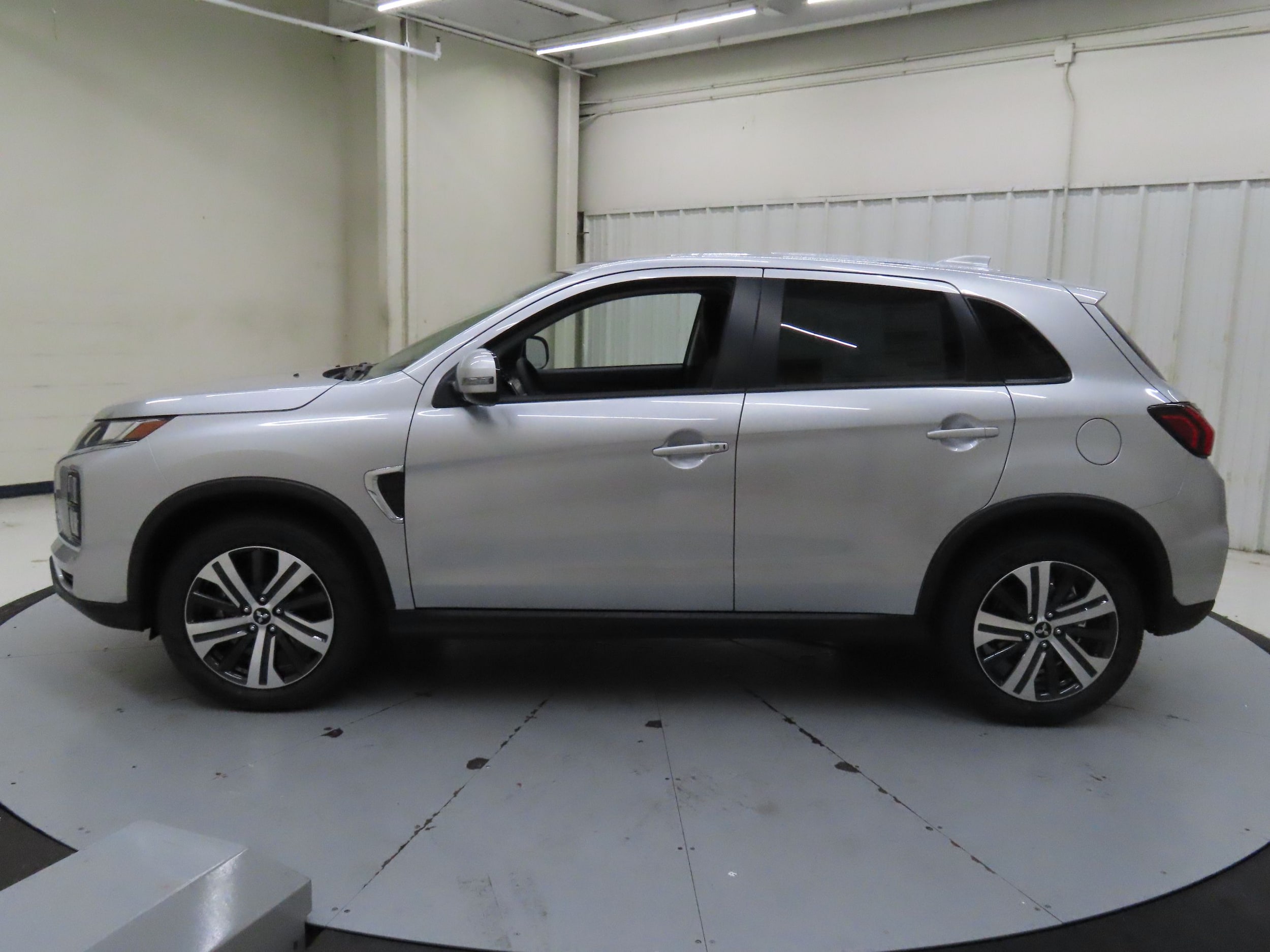 2025 Mitsubishi Outlander Sport SE - Photo 7