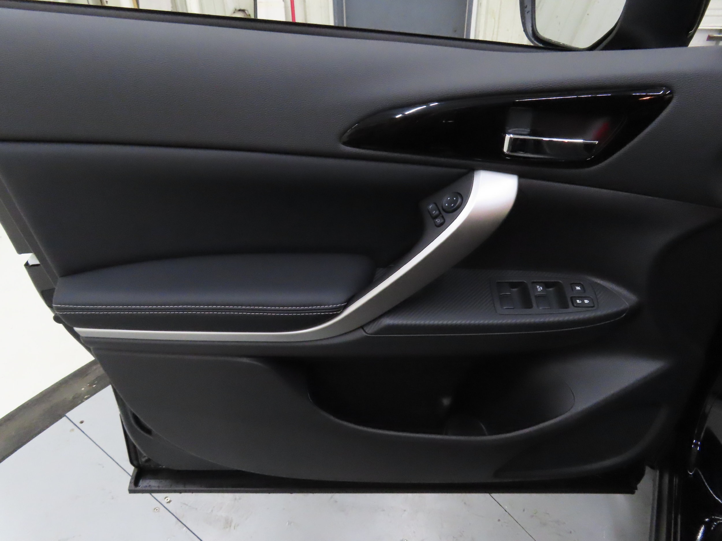 2026 Mitsubishi Eclipse Cross SE - Photo 10