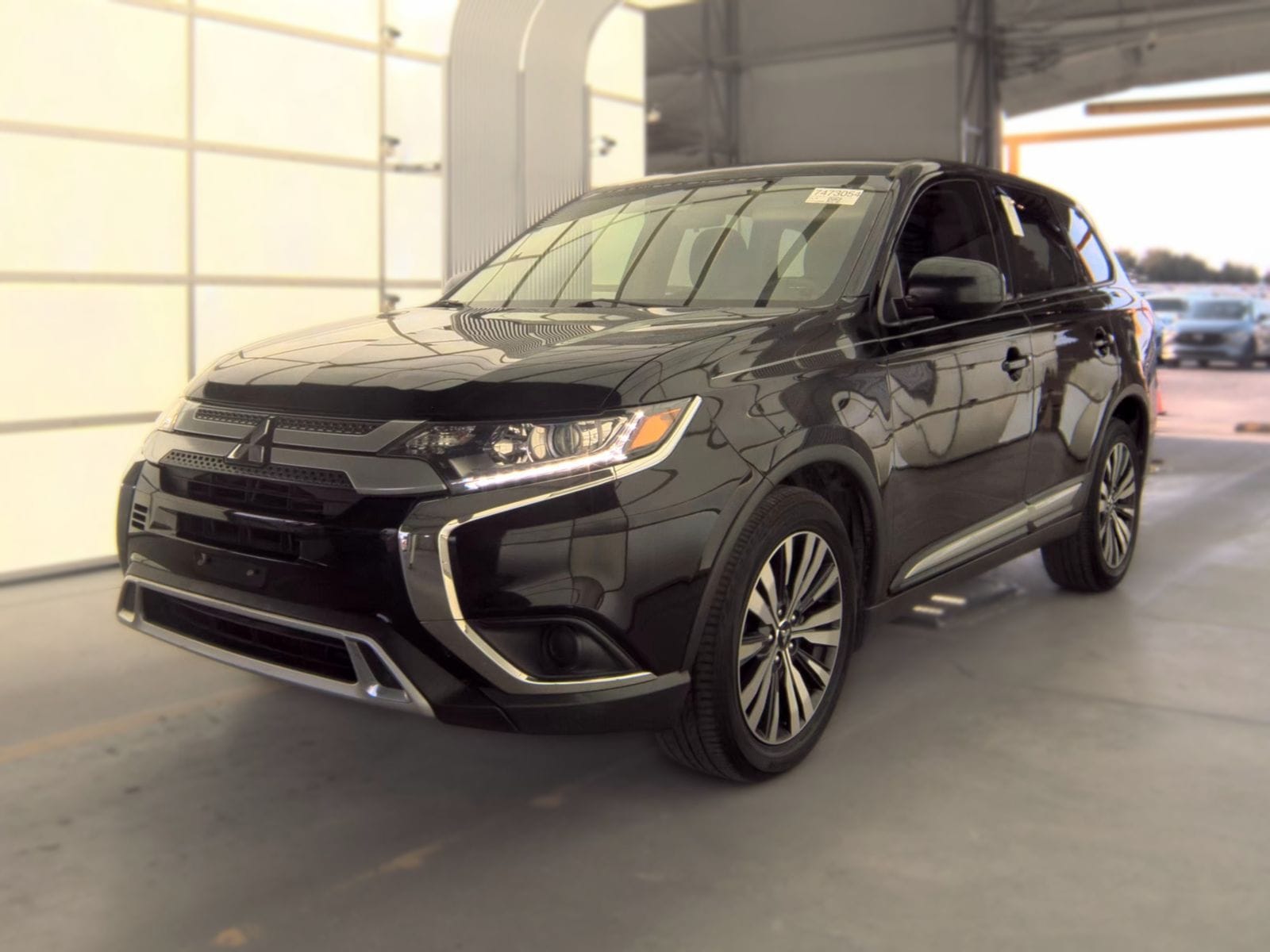 2019 Mitsubishi Outlander CUV 