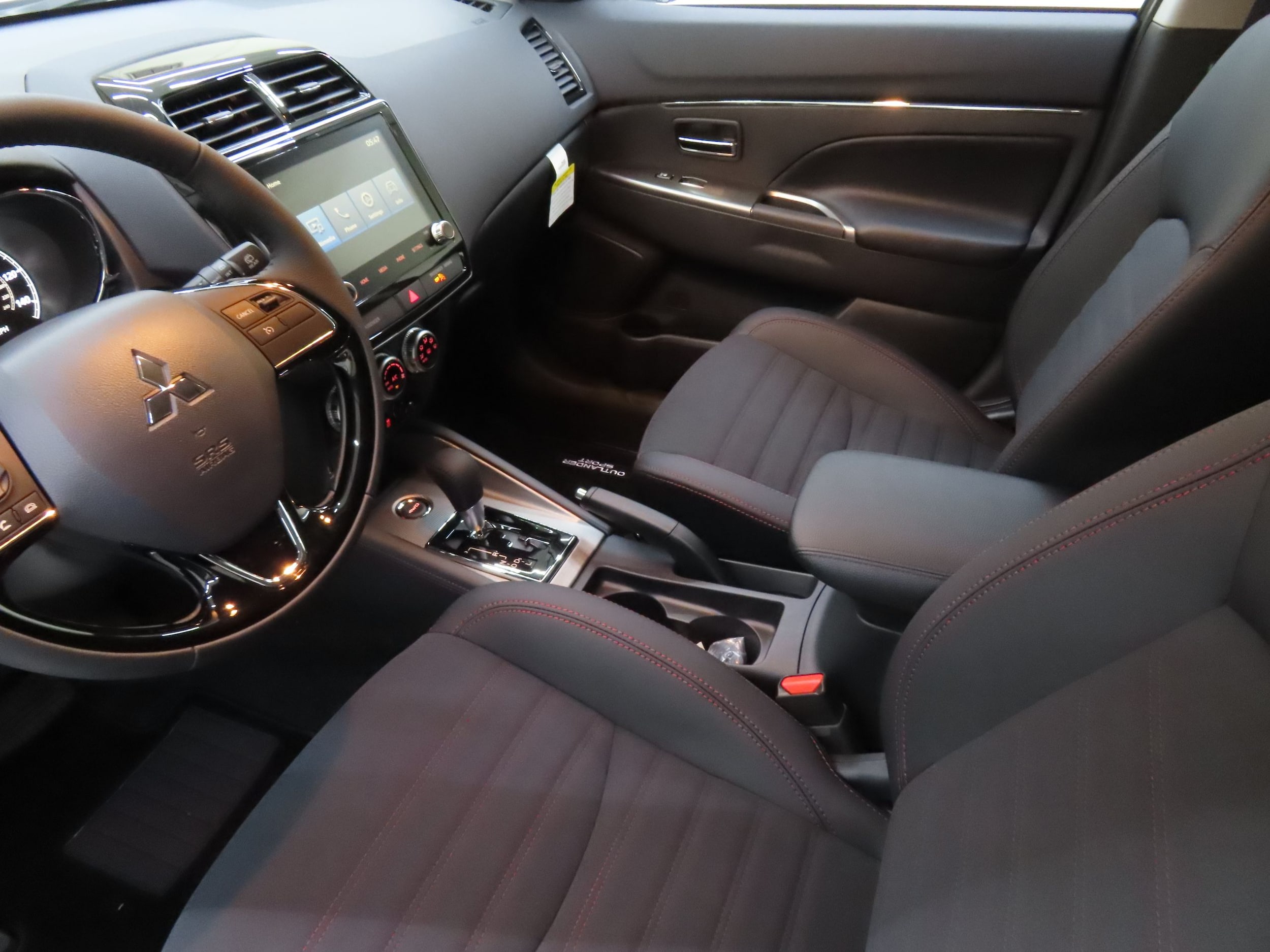 2025 Mitsubishi Outlander Sport SE - Photo 20